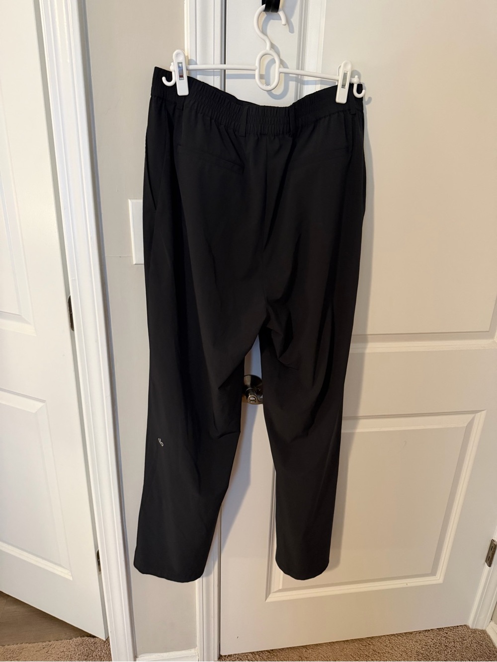 ALO Yoga Black Relaxed High-Rise Trousers - Picture 3 of 6
